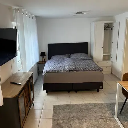 Saniertes Koln/bonn Apartment *